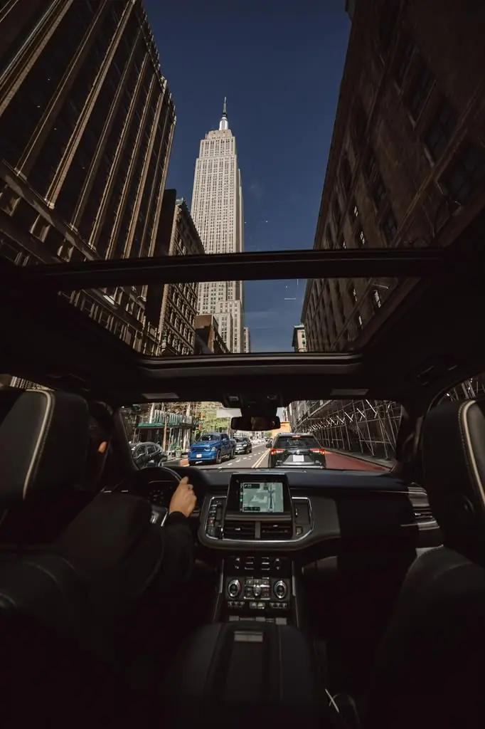 Interior do SUV executivo da First Class Drivers em Nova York